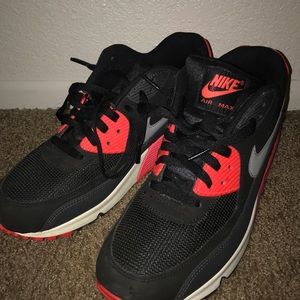 Nike Airmax 90 Atomic Red and Black size men's 10